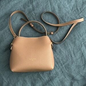 Fleuron mini swan in Marron Glacé